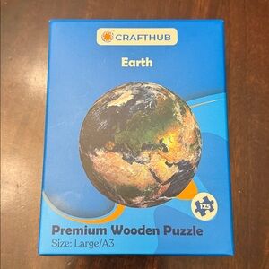 CraftHub wooden Earth puzzle.   125 pieces.  Very good condition.  Animal shapes
